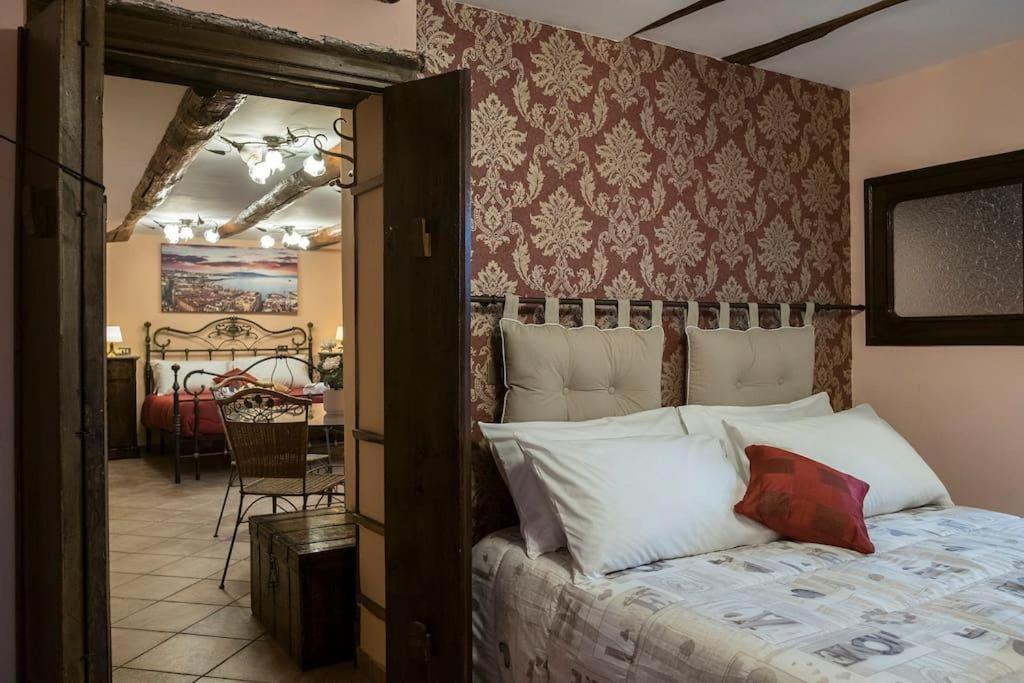 Les Jeux Sont Faits Appartement Napels Buitenkant foto