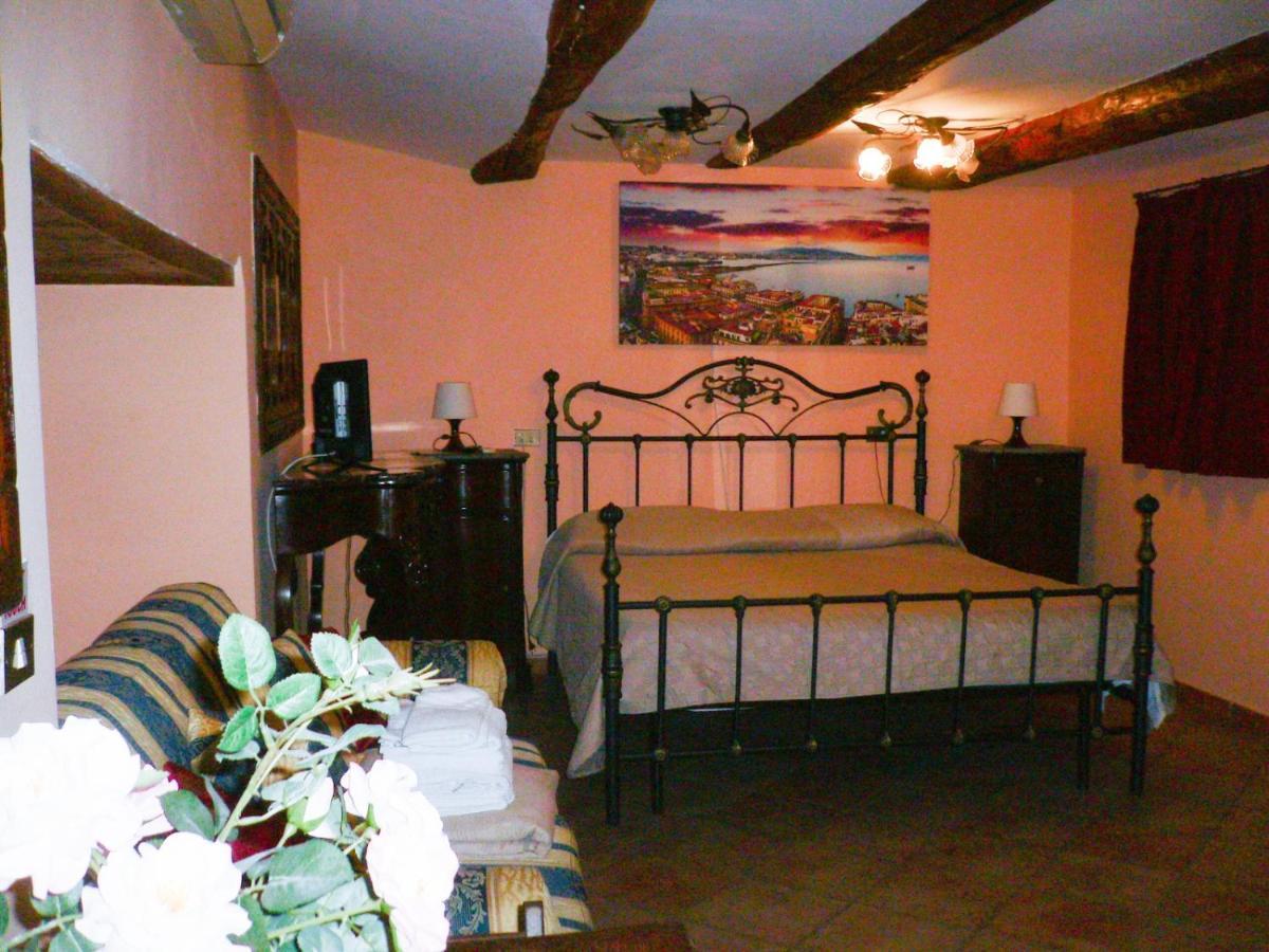 Les Jeux Sont Faits Appartement Napels Buitenkant foto