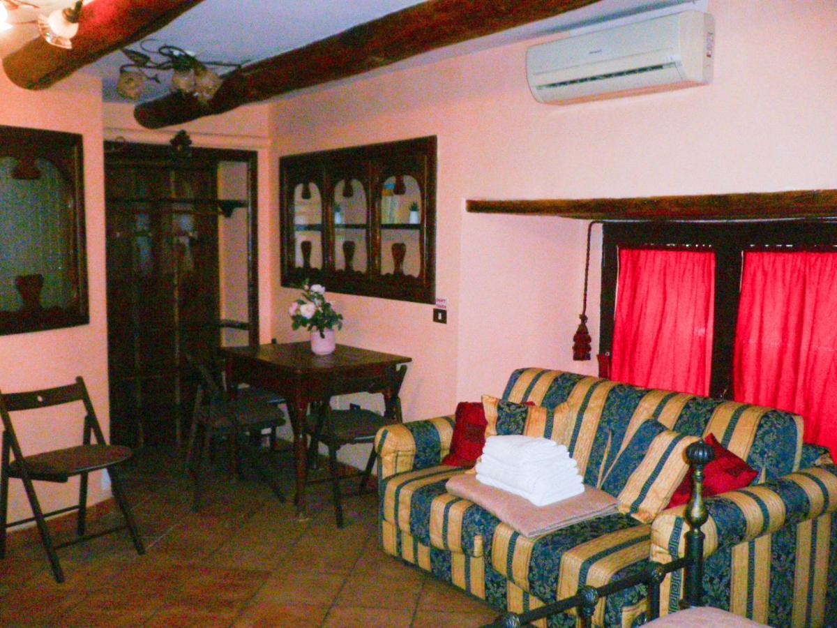 Les Jeux Sont Faits Appartement Napels Buitenkant foto
