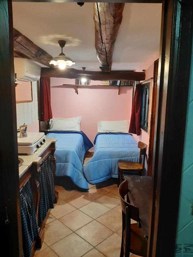 Les Jeux Sont Faits Appartement Napels Buitenkant foto